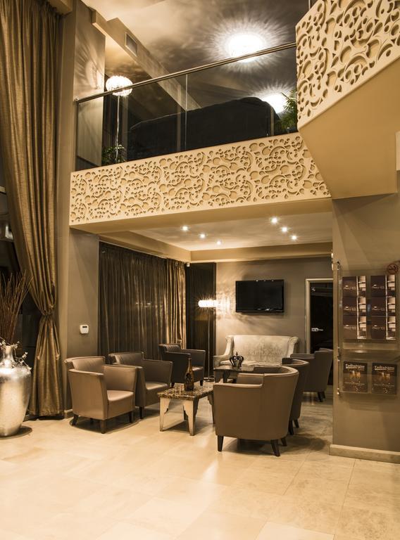 Queen'S Hotel - Zebra Centre สโกเปีย ภายนอก รูปภาพ